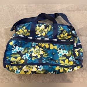 LeSportsac Deluxe Medium Weekender bag!